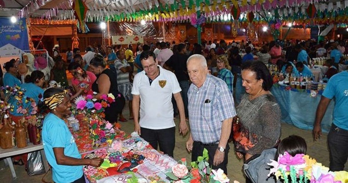 b2ap3_large_Abertura-do-Arraia-do-Comercio-foto-Jorge-Magalh_es-221